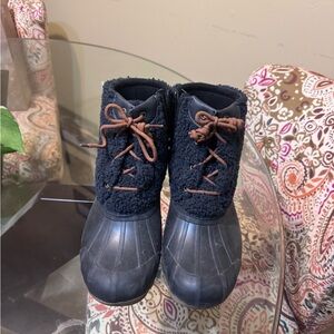 Cozy Black Sperry Boots